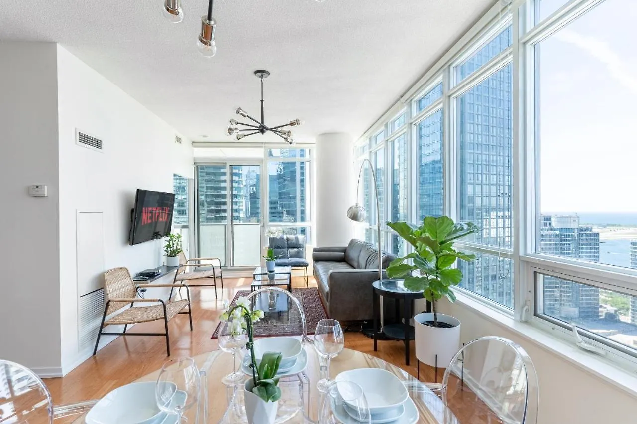 Beautiful Modern Toronto Luxurious Scotiabank Arena Aparthotel 4*,